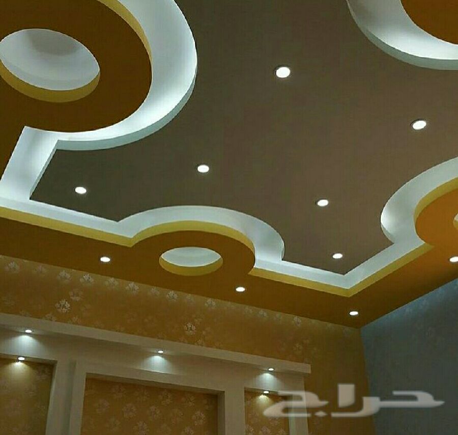 فني ومعلم جبس مغربي